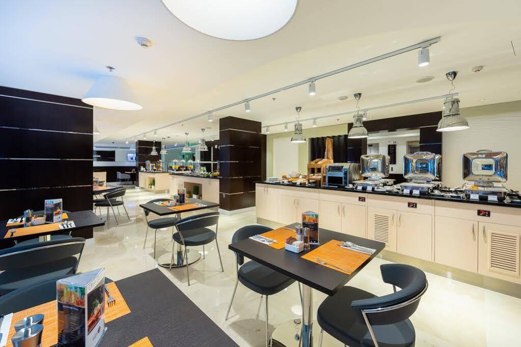 Premier Inn Doha Airport מראה חיצוני תמונה