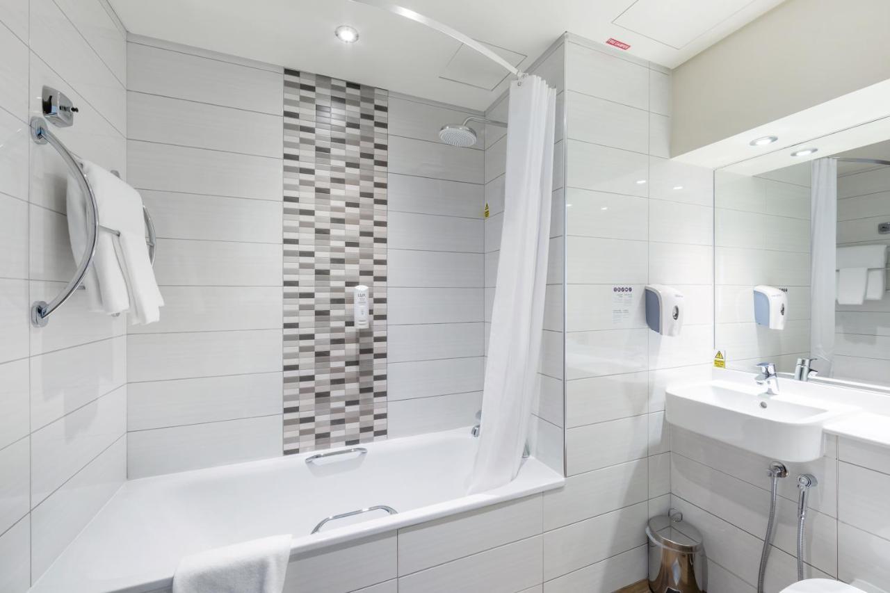 Premier Inn Doha Airport מראה חיצוני תמונה